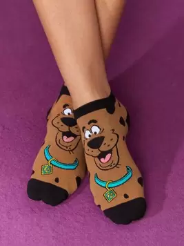 Oferta de SCOOBY-DOO X SHEIN 1 par de calcetines cortos con estampado de dibujos animados para mujer, calcetines lindos por 1€ en SheIn