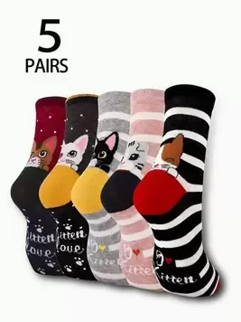 Oferta de 5 pares de calcetines casuales de tripulación para mujeres con diseños de gatito lindo, a rayas y lunares que absorben la humedad por 3,4€ en SheIn