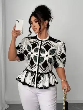 Oferta de Elenzga Camisa casual con cuello alto y estampado en talla grande por 13,49€ en SheIn