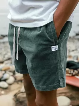 Oferta de Pantalones cortos casuales lisos para hombres, con estilo y adecuados para el uso diario por 12,21€ en SheIn