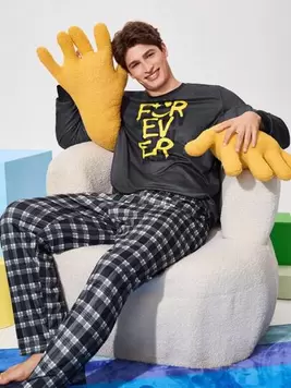 Oferta de Happy Jammies Camiseta de hogar gris con ribete negro para hombre por 5€ en SheIn