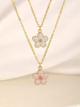 Oferta de Collar de clavícula de verano exquisito de moda con  de flor de cinco pétalos en 2 colores para niñas. Un regalo dulce y lindo para accesorios de la calle para la vida diaria de los niños. por 1€ en SheIn
