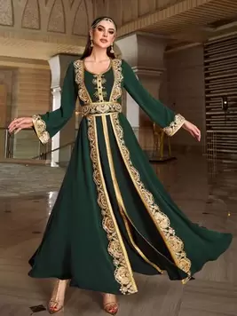 Oferta de Layrah Vestido de manga larga con adornos de estilo árabe para mujeres por 43,79€ en SheIn