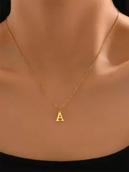 Oferta de 1 Pieza Elegante Y A La Moda Collar De Colgante De Alfabeto De 26 Letras Chapado En Oro De Acero Inoxidable, Regalo Perfecto Para Amigos O Compañeros De Clase, Son Ideales Para Usar Diario O En Via... por 1,5€ en SheIn