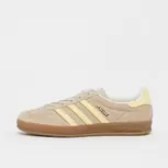 Oferta de Zapatillas Gazelle Indoor W por 107,99€ en Snipes