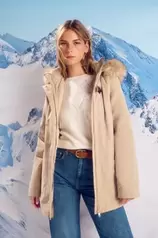 Oferta de Parka Sorona Aura repelente al agua cierre metálico por 62,99€ en Springfield