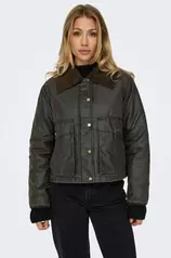 Oferta de Chaqueta corta efecto encerado por 48,99€ en Springfield