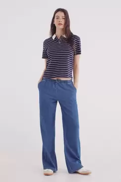 Oferta de Pantalón jogger denim por 25,99€ en Springfield