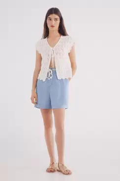 Oferta de Shorts cinturón tencel por 22,99€ en Springfield