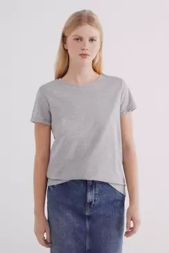 Oferta de Camiseta básica manga vuelta por 15,99€ en Springfield