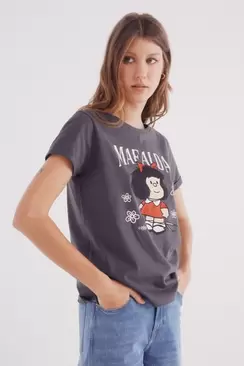 Oferta de Camiseta "Mafalda" por 17,99€ en Springfield