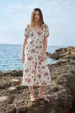 Oferta de Vestido midi camisero lino por 39,99€ en Springfield