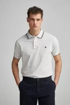 Oferta de Polo piqué detalles contraste regular fit por 20,99€ en Springfield