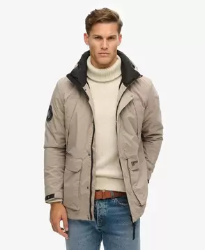 Oferta de Parka cortavientos con capucha City por 118,99€ en Superdry