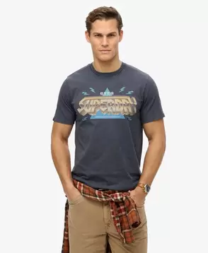 Oferta de Camiseta relajada con logotipo y motivo de banda de rock por 39,99€ en Superdry