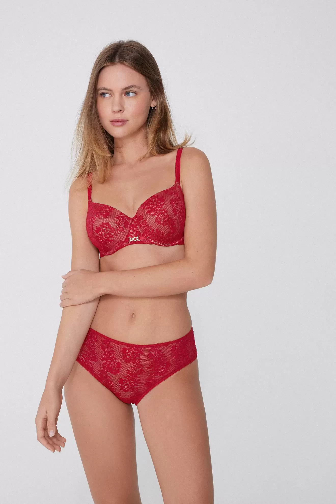 Oferta de Sujetador Balconette Cobertura Total Royal Charm Prague por 19,99€ en Tezenis