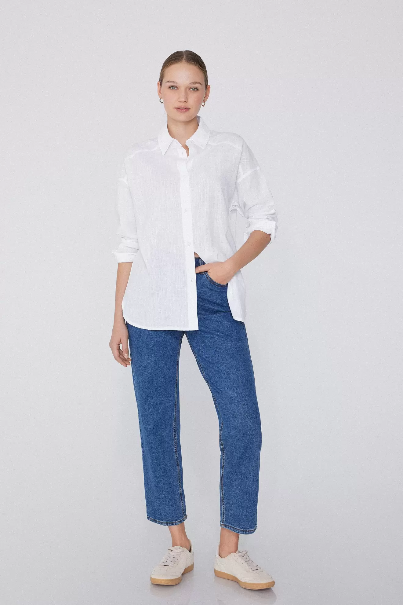 Oferta de Camisa de Manga Larga de 100 % Algodón Superligero por 19,99€ en Tezenis