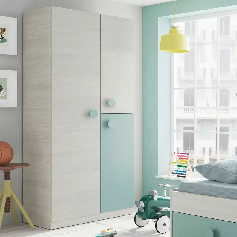 Oferta de Armario juvenil puertas batientes NEKI por 205€ en Tifón Hipermueble