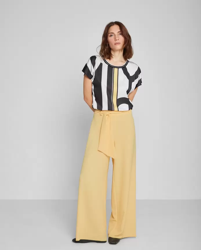 Oferta de Pantalón Fluido Con Lazo por 29,99€ en Trucco