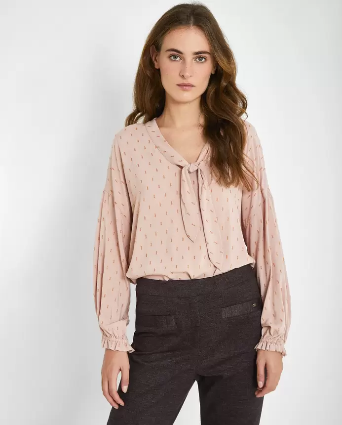 Oferta de Blusa Lazo Cuello por 36,79€ en Trucco