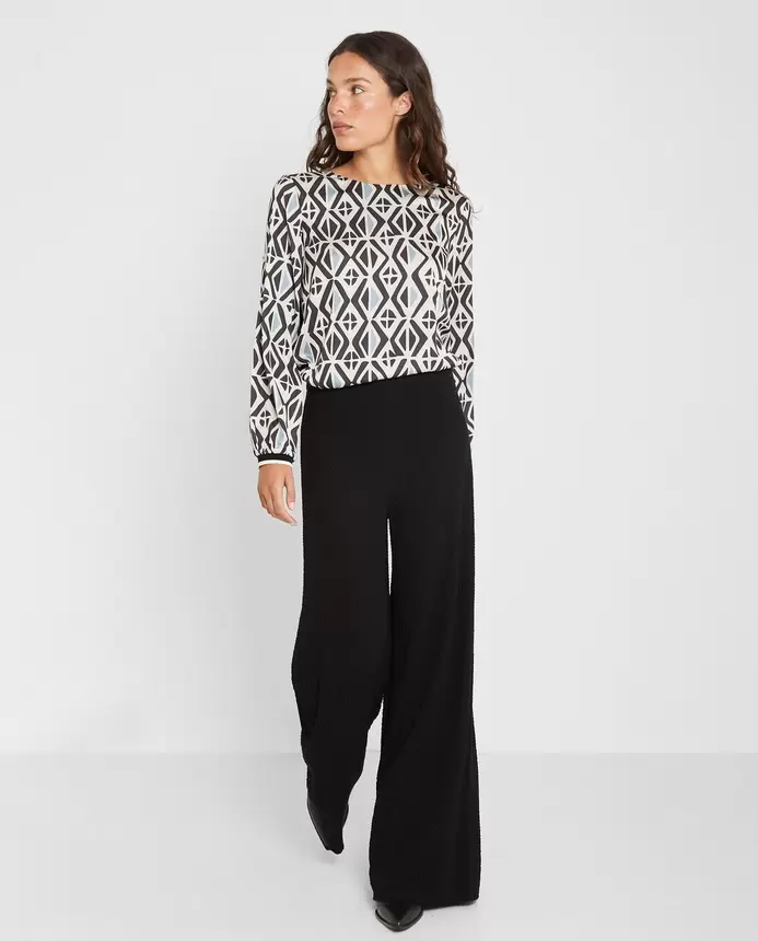 Oferta de Pantalón Texturado por 59,95€ en Trucco