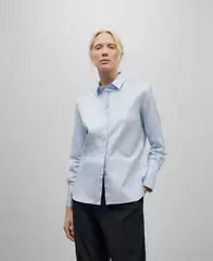 Oferta de Camisa algodón azul celeste para mujer por 119€ en U Adolfo Domínguez