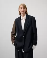 Oferta de Blazer bicolor pieza superpuesta mujer por 269€ en U Adolfo Domínguez