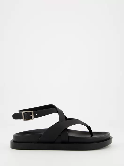 Oferta de Proveedor: Ulanka Sandalias plana con tiras - Crec por 49,99€ en Ulanka