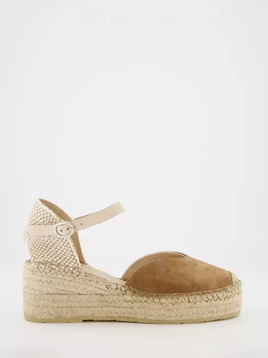 Oferta de Proveedor: Ulanka Alpargatas de esparto y piel - Denia por 79,99€ en Ulanka