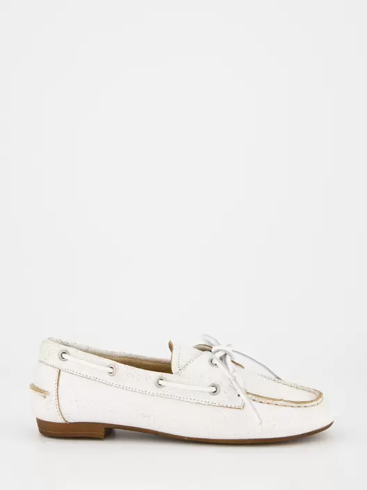Oferta de Proveedor: Ulanka Mocasines náuticos de piel craquelada blanca - Merth por 59,99€ en Ulanka