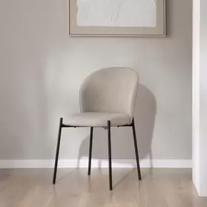 Oferta de Nuren silla tapizada beige por 115€ en Banak Importa