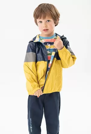 Oferta de Parka reversible para bebé niño en color mostaza y negro y con estampado por 55,95€ en Boboli