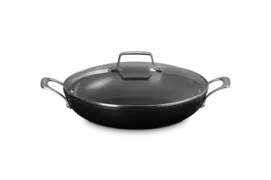 Oferta de Cacerola baja de Cerámica Antiadherente por 195€ en Le Creuset