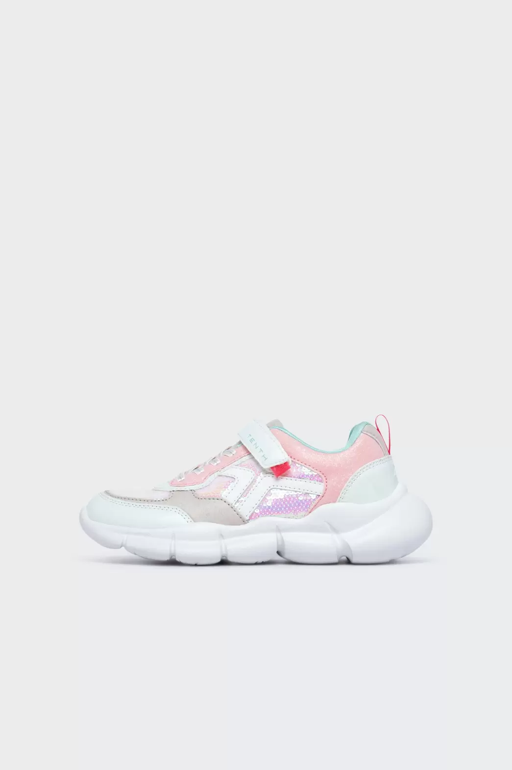 Oferta de ZAPATILLA CASUAL Tenth ZAPATILLA KAWAII GIR NIÑA 0 por 19,98€ en Décimas