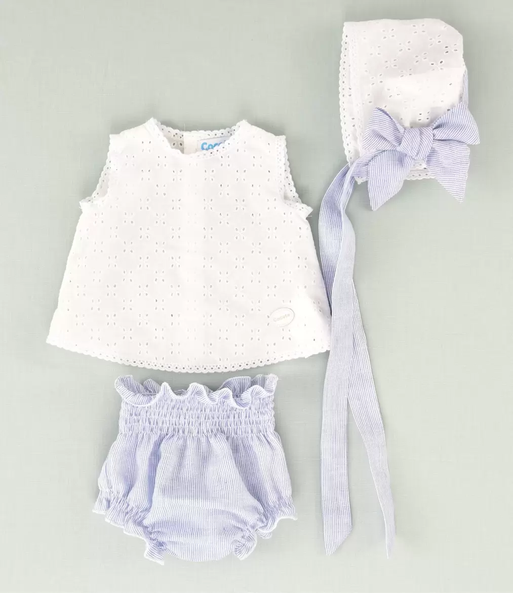 Oferta de Conjunto vestido, braguita y capota bordado azul recién nacido por 49,95€ en Charanga