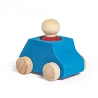 Oferta de Coche madera azul claro Lubu con figura roja por 5,48€ en Dideco