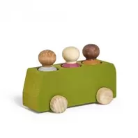 Oferta de Autobús madera verde Lubu con 3 figuras por 6,98€ en Dideco