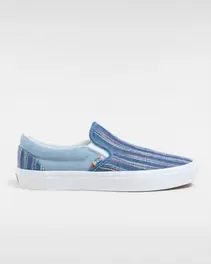 Oferta de Zapatillas Together As Ourselves Classic Slip-On por 52€ en Vans