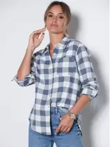 Oferta de Camisa de cuadros tejidos con bolsillo por 14,99€ en Venca