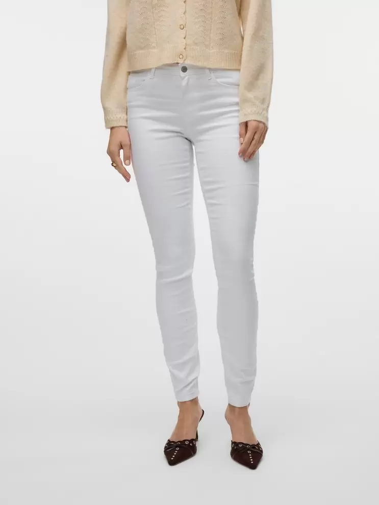 Oferta de VMELLY Talle medio Corte skinny Vaqueros por 29,99€ en Vero Moda