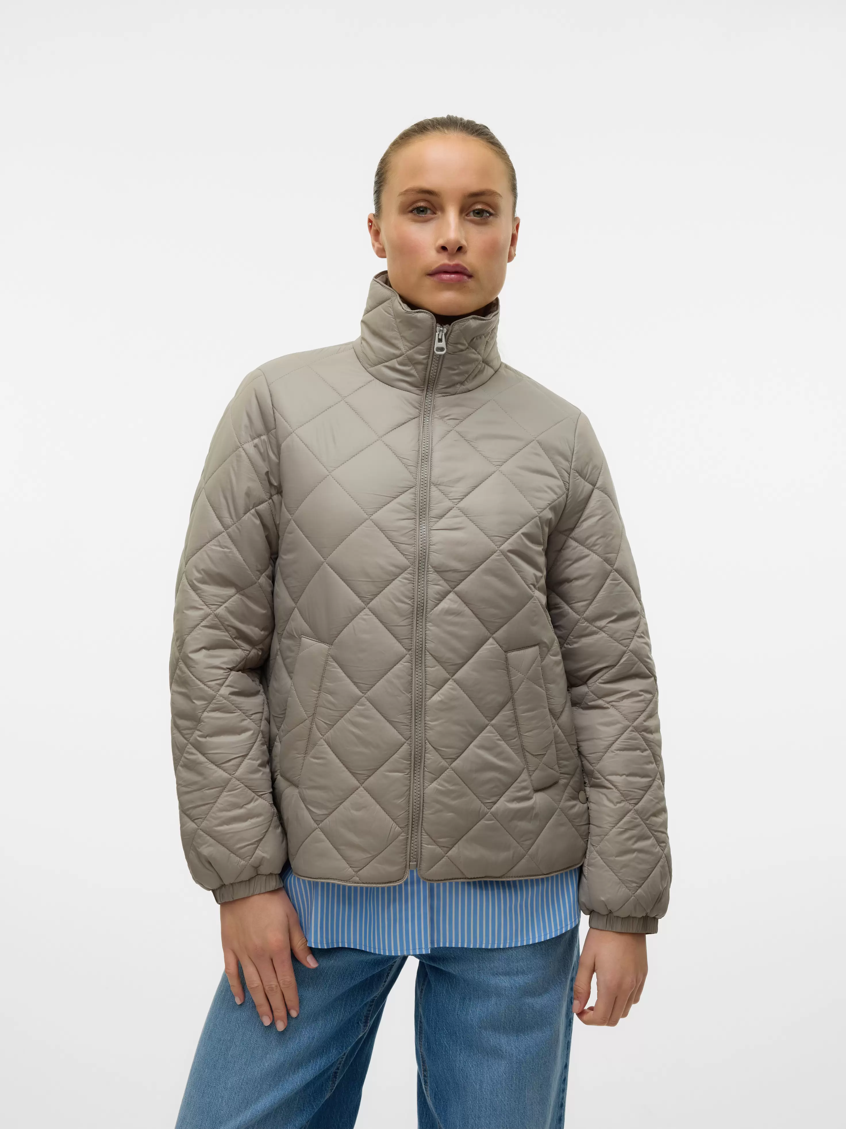 Oferta de VMSKYLAR Chaquetas por 49,99€ en Vero Moda