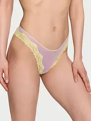 Oferta de Tanga de pernera alta de malla con ribete de encaje Tease por 6,81€ en Victoria's Secret