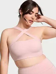 Oferta de Sujetador deportivo bandeau con tiras cruzadas VSX Elevate™ por 34,11€ en Victoria's Secret