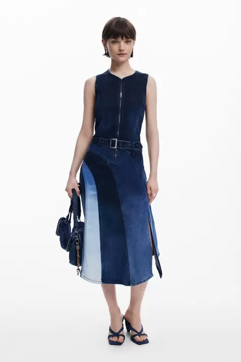 Oferta de Vestido midi vaquero cinturón por 149€ en Desigual