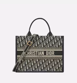 Oferta de Dior Book Tote mediano por 3300€ en Dior
