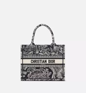 Oferta de Dior Book Tote pequeño por 2600€ en Dior