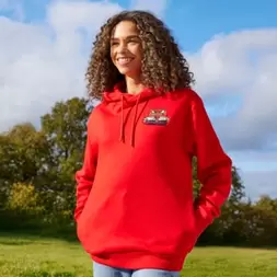 Oferta de Sudadera capucha roja Ira para adultos, Inside Out 2: Del Revés 2 por 45€ en Disney