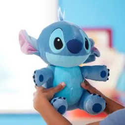 Oferta de Peluche Stitch, Lilo y Stitch, Disney Blissful Buddies (31 cm) por 35€ en Disney