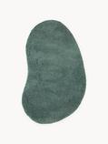 Oferta de Alfombra artesanal con forma orgánica Tully por 679€ en Westwing