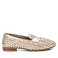 Oferta de ZAPATO DE MUJER CARMELA 161302 ORO por 39,95€ en Xti